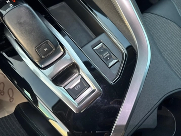 Image véhicule Peugeot 3008 (37) Image véhicule Peugeot 3008 (37)