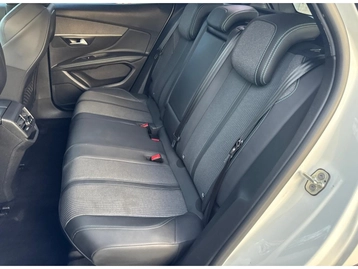 Image véhicule Peugeot 3008 (6) Image véhicule Peugeot 3008 (6)