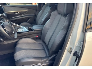 Image véhicule Peugeot 3008 (27) Image véhicule Peugeot 3008 (27)