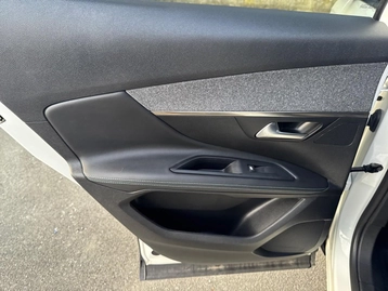 Image véhicule Peugeot 3008 (25) Image véhicule Peugeot 3008 (25)