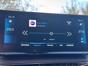 Image véhicule Peugeot 3008 (45) Image véhicule Peugeot 3008 (45)