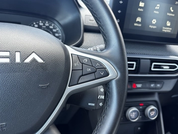 Image véhicule  Dacia SANDERO (12)