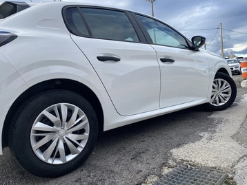 Image véhicule  Peugeot 208 (3)