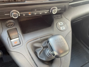 Image véhicule  Peugeot PARTNER (18)