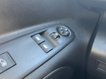 Image véhicule  Peugeot PARTNER (21)