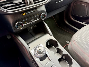 Image véhicule  Ford KUGA (12)