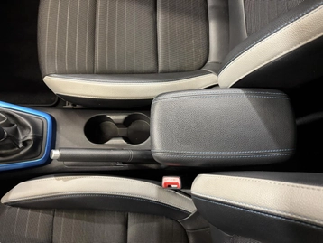 Image véhicule  Kia STONIC (18)