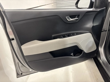 Image véhicule  Kia STONIC (7)