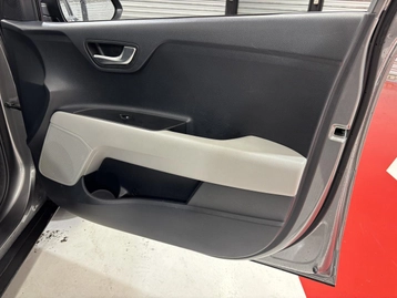 Image véhicule  Kia STONIC (24)