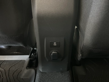 Image véhicule  Dacia JOGGER (30)