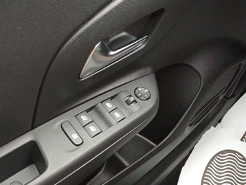 Image véhicule  Opel CORSA (16)