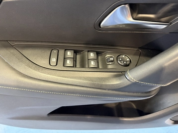 Image véhicule  Peugeot 2008 (9)