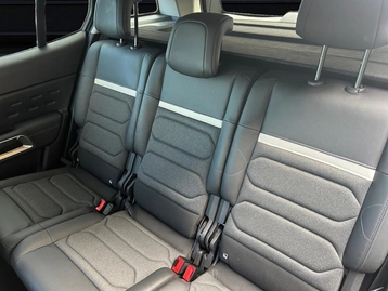 Image véhicule Citroën C5 AIRCROSS (12) Image véhicule Citroën C5 AIRCROSS (12)