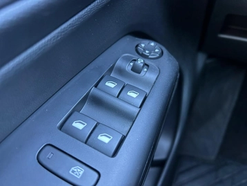 Image véhicule Citroën C5 AIRCROSS (16) Image véhicule Citroën C5 AIRCROSS (16)