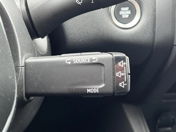 Image véhicule  Renault CAPTUR (32)