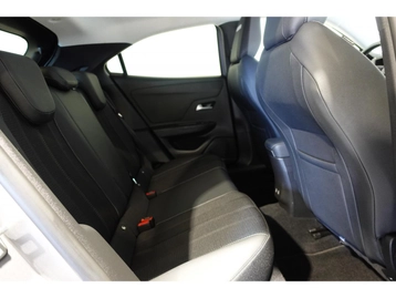 Image véhicule Opel MOKKA (13) Image véhicule Opel MOKKA (13)