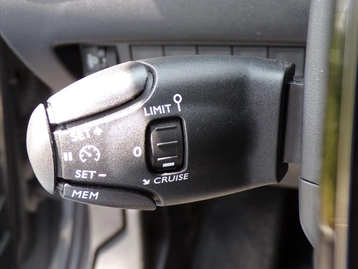 Image véhicule  Peugeot 208 (11)