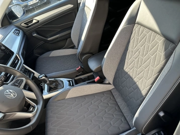 Image véhicule  Volkswagen T-ROC (2)
