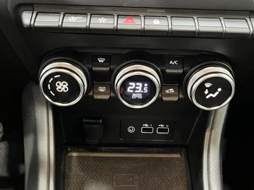 Image véhicule  Renault CAPTUR (16)