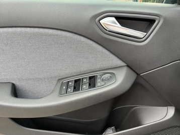 Image véhicule  Renault CLIO (18)