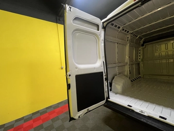 Image véhicule  Citroën JUMPER (19) Image véhicule  Citroën JUMPER (19)