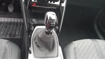 Image véhicule  Peugeot 208 (9)