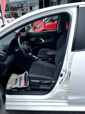 Image véhicule  Toyota YARIS (9)