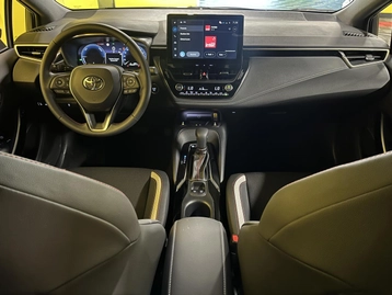 Image véhicule  Toyota COROLLA TOURING SPORT (12)