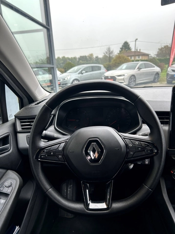 Image véhicule  Renault CLIO (10)