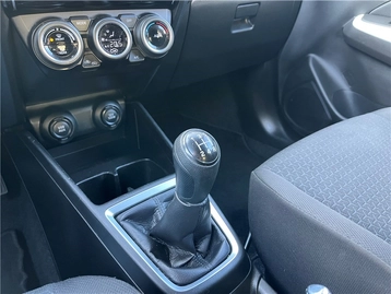 Image véhicule  Suzuki SWIFT (12)