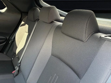 Image véhicule  Toyota C-HR (18)