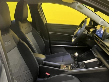 Image véhicule Jeep AVENGER (24) Image véhicule Jeep AVENGER (24)