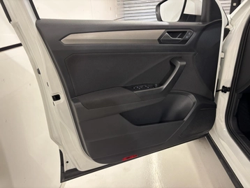 Image véhicule  Volkswagen T-ROC (7)