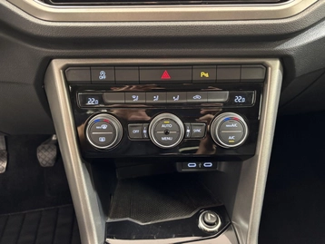 Image véhicule  Volkswagen T-ROC (16)