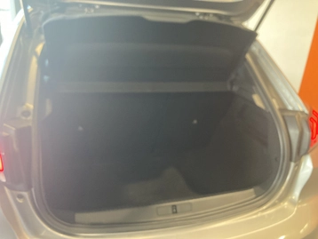 Image véhicule  Peugeot 208 (9)