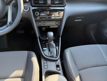 Image véhicule  Toyota YARIS CROSS (34)