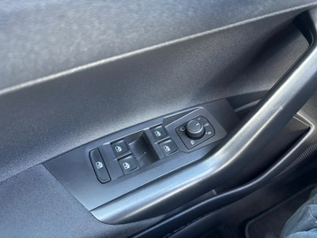 Image véhicule  Volkswagen POLO (19)