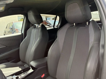 Image véhicule  Peugeot 208 (9)