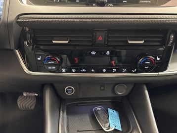 Image véhicule Nissan QASHQAI (17) Image véhicule Nissan QASHQAI (17)