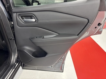 Image véhicule Nissan QASHQAI (28) Image véhicule Nissan QASHQAI (28)