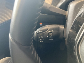 Image véhicule  Peugeot 208 (19)