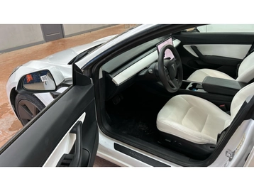 Image véhicule  Tesla MODEL 3 (4)