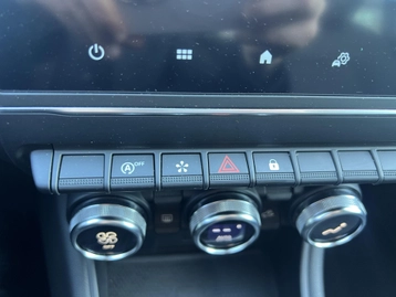 Image véhicule  Renault CAPTUR (43)