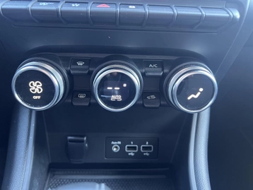 Image véhicule  Renault CAPTUR (45)