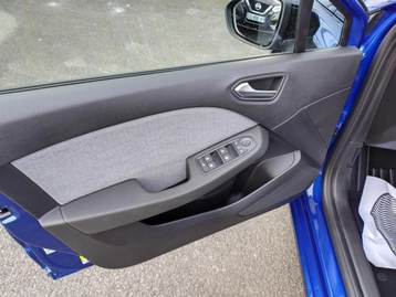 Image véhicule  Renault CLIO (29)