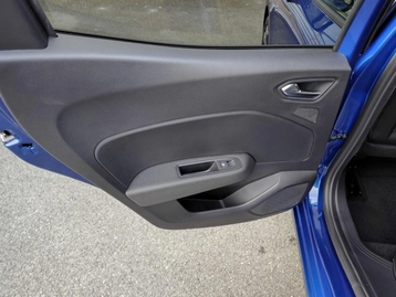 Image véhicule  Renault CLIO (30)