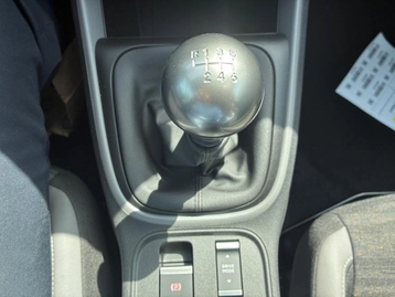 Image véhicule  Jeep AVENGER (34)