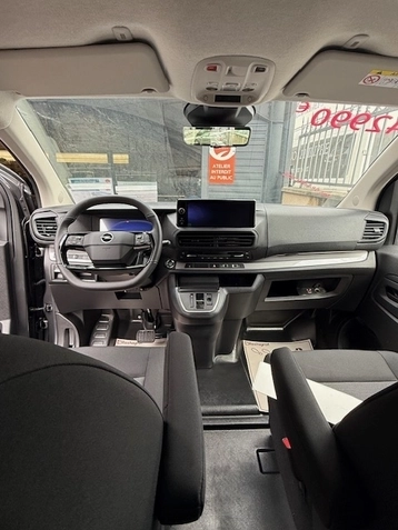 Image véhicule  Opel VIVARO (15)