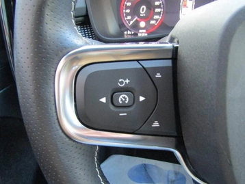 Image véhicule  Volvo XC40 (10)