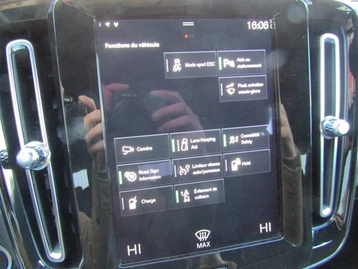 Image véhicule  Volvo XC40 (6)